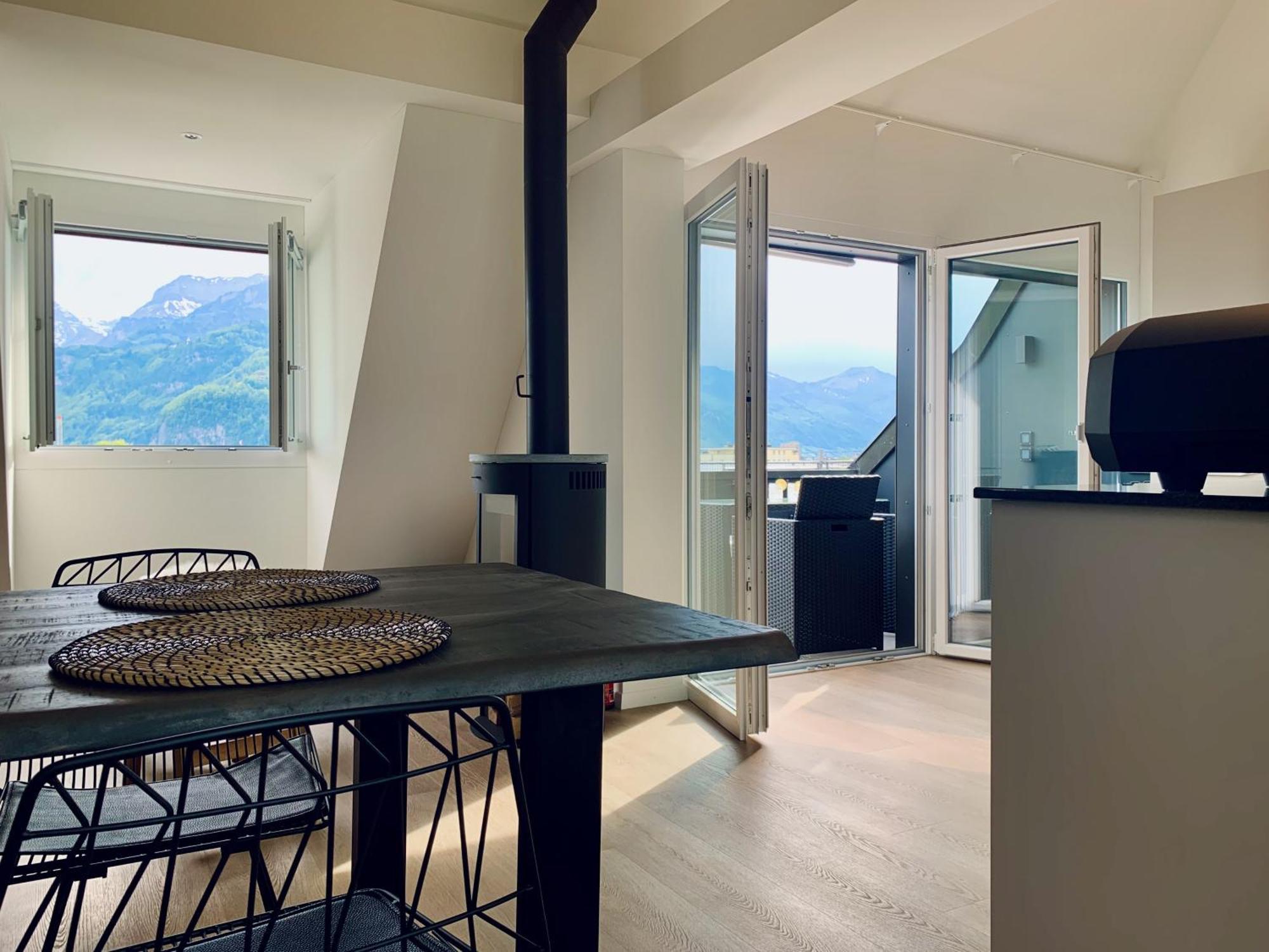 Luna O Mountainview O Pizzaoven Brunnen Eksteriør billede