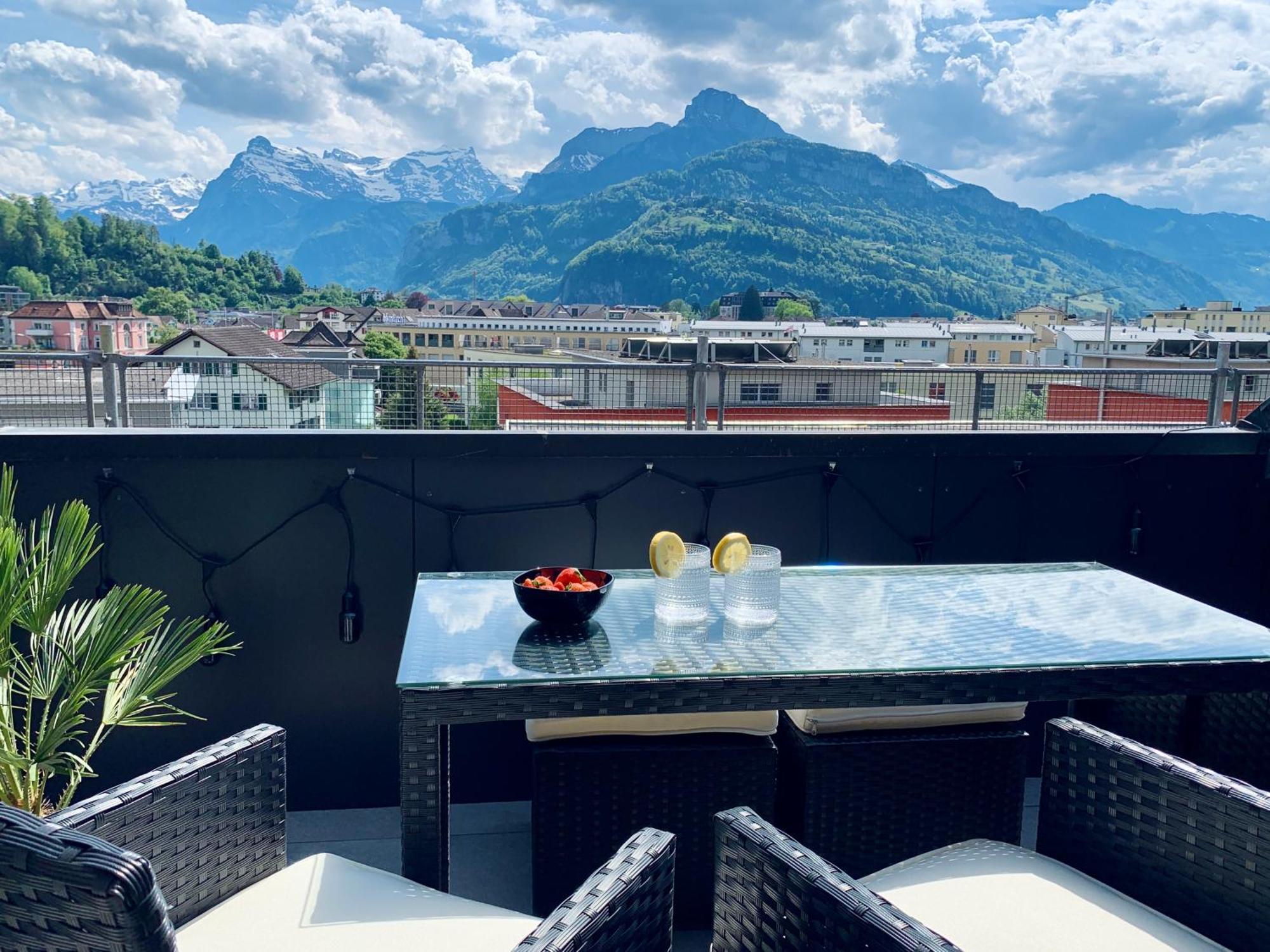 Luna O Mountainview O Pizzaoven Brunnen Eksteriør billede
