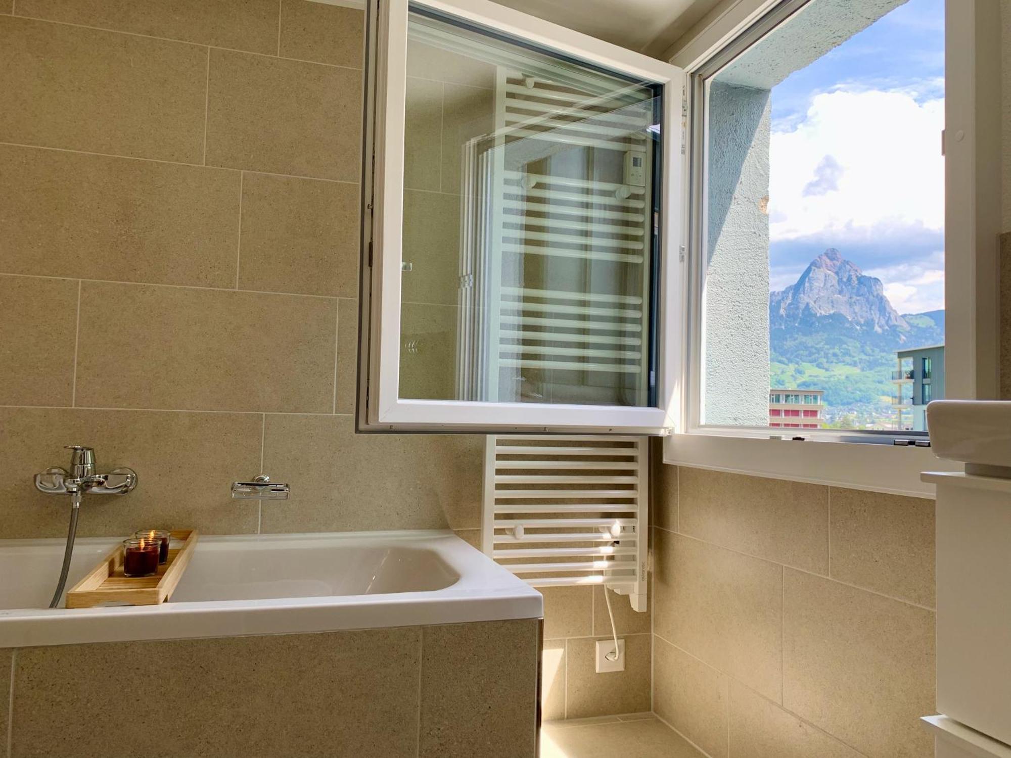 Luna O Mountainview O Pizzaoven Brunnen Eksteriør billede