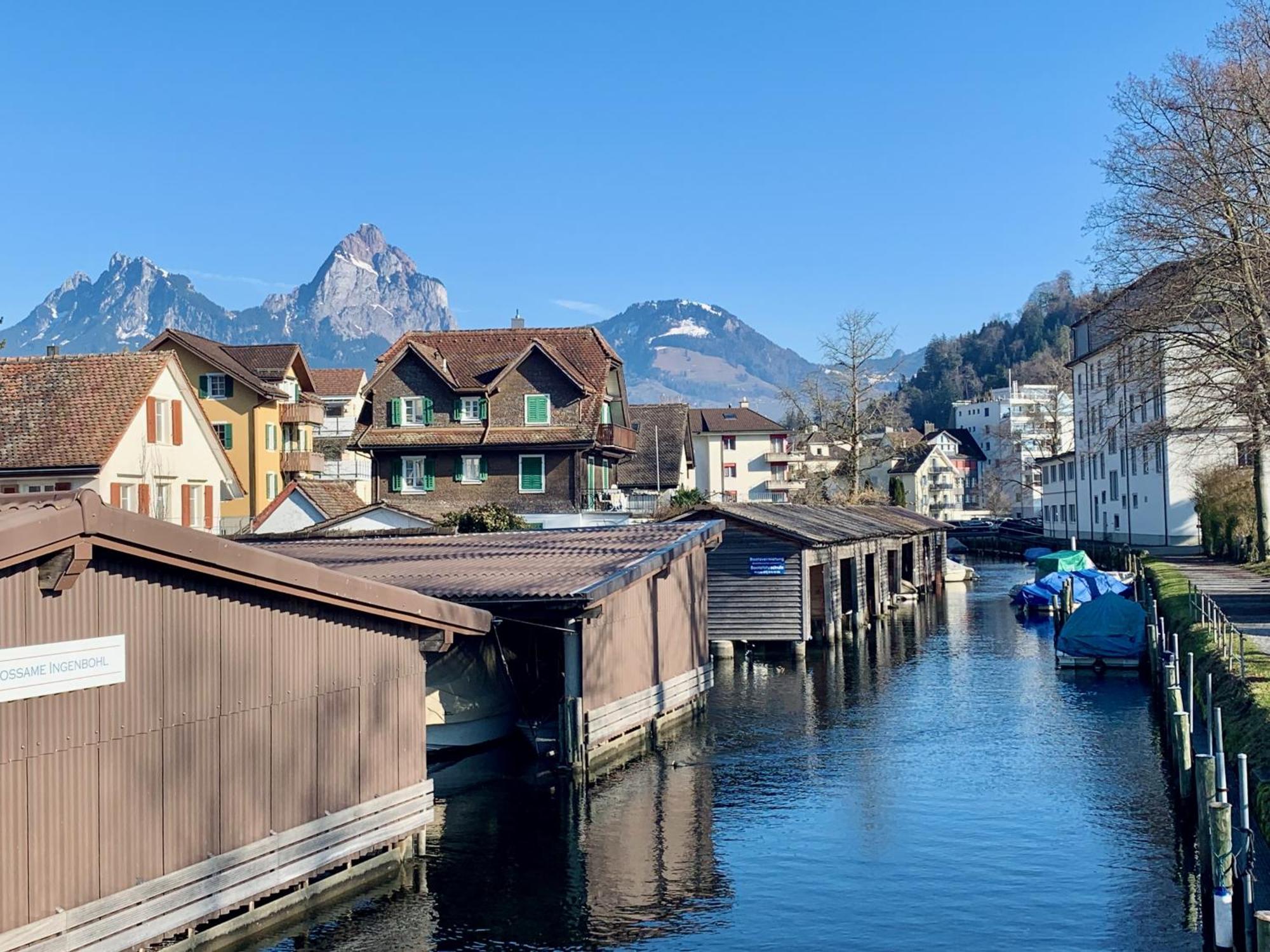 Luna O Mountainview O Pizzaoven Brunnen Eksteriør billede